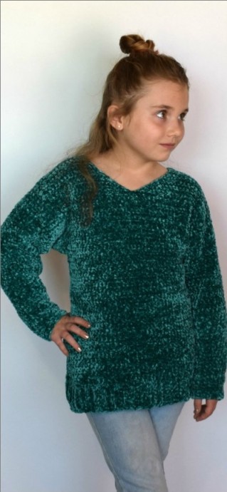 Helping our users. ​Velvet Sweater for Girls.