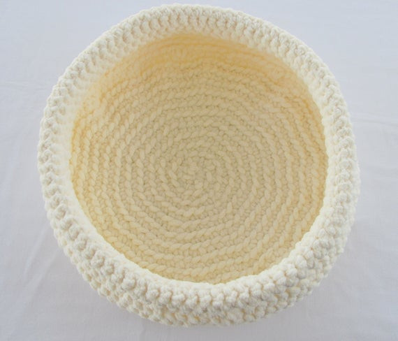 Discover Creative Inspiration for Crochet Pet Beds to Keep Your Furry Friends Cozy Discover Creative Inspiration for Crochet Pet Beds to Keep Your Furry Friends Cozy
