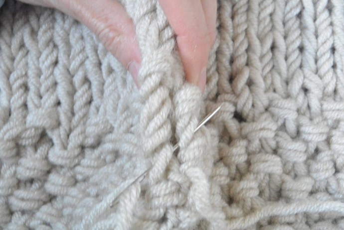 ​Cozy Cardigan-Blanket