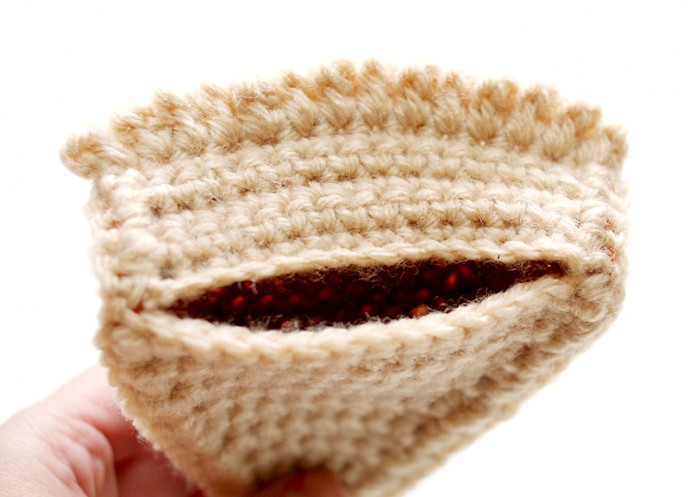 Comprehensive Guide to Crocheting a Delightful Pie with Whipped Cream
