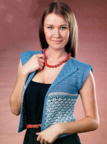 Complete Guide to Crochet Vest with Turquoise and Light-Blue Yarn Complete Guide to Crochet Vest with Turquoise and Light-Blue Yarn