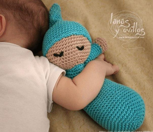 ​Crochet Baby Doll Comforter