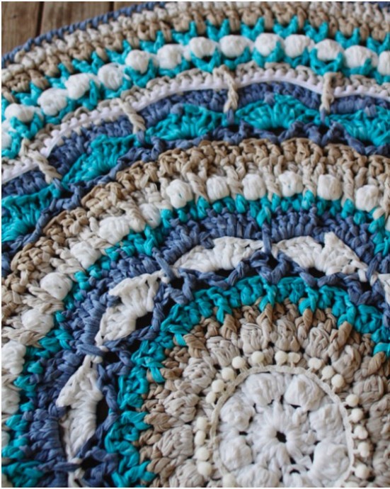 Helping our users. ​Crochet Mandala Rug.