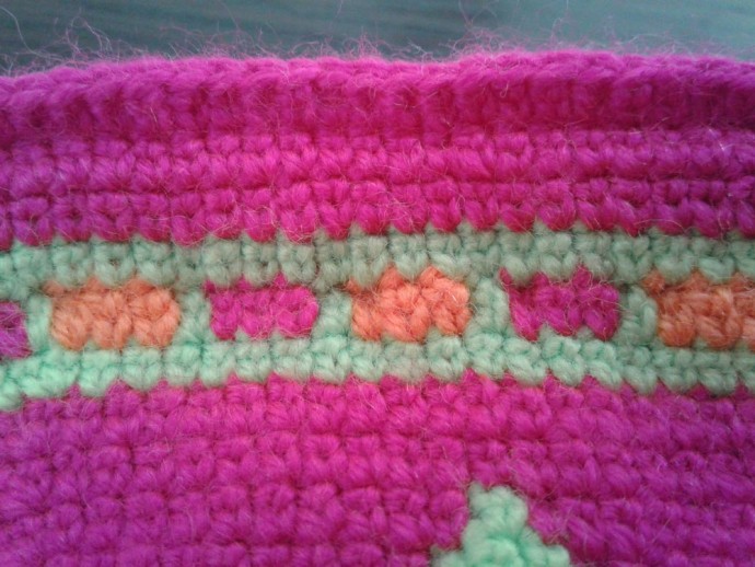 Complete Guide to Crafting a Colorful Crochet Ornament with Zipper Placket Complete Guide to Crafting a Colorful Crochet Ornament with Zipper Placket