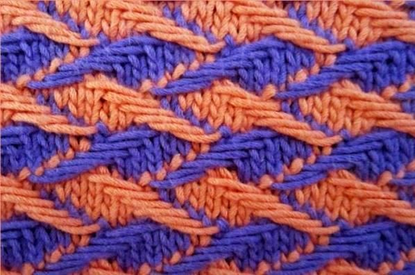 ​Two-Colored Rhombs Knit Stitch