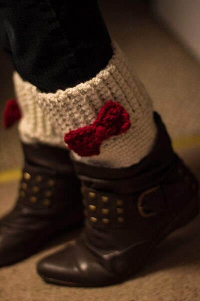 Helping our users. ​Crochet Boot Cuff with a Bow.