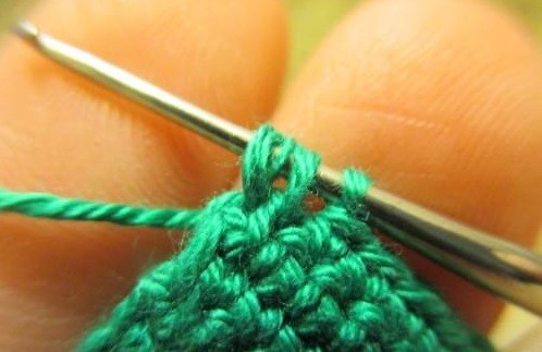 How to Decrease or Increase Stitches With Crochet Hook