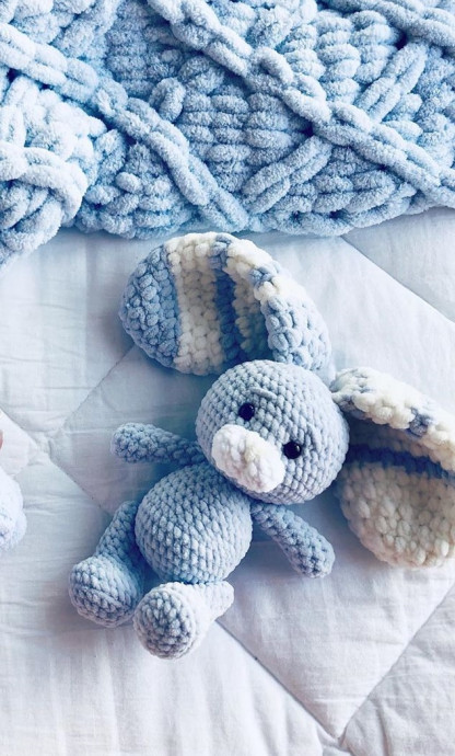 Helping our users. ​Cute Crochet Bunny from Thea.