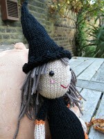 Helping our users. ​Knit Halloween Witch.