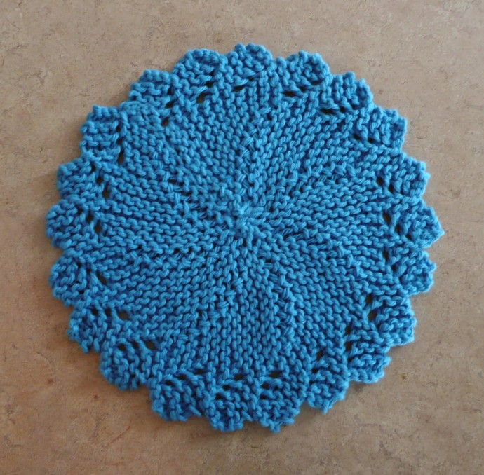 Helping our users. ​Round Knit Dishcloth.