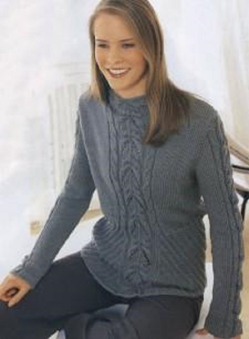 ​Grey Pullover with Central Cable