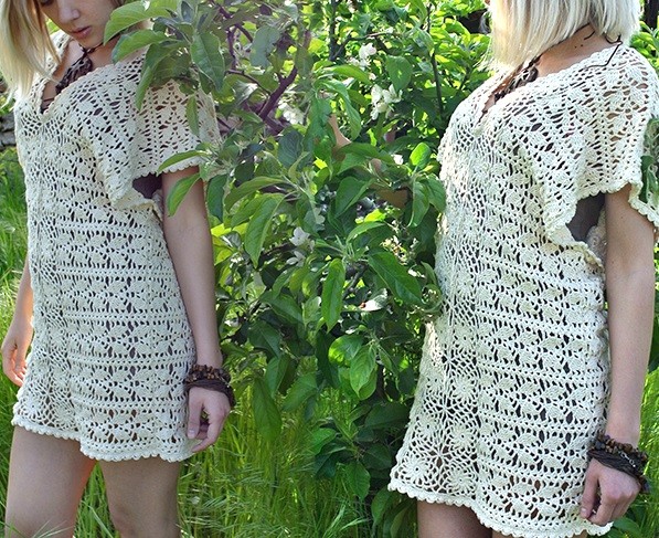 Helping our users. ​White Crochet Tunic.