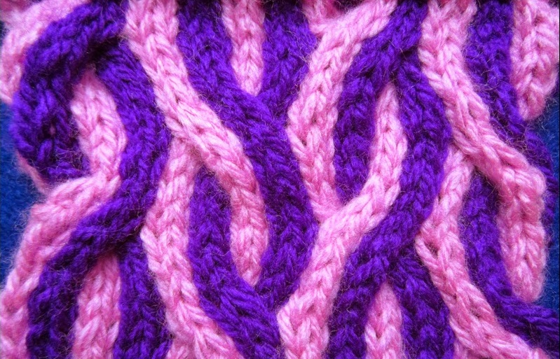 Two Colour Corkscrew Knit Stitch Pattern Two Colour Corkscrew Knit Stitch Pattern