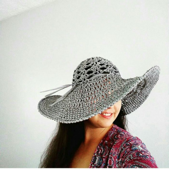 Helping our users. ​Crochet Beach Hat.