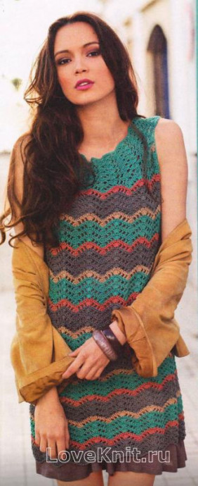 Complete Crochet Project Instructions for Stylish Zigzag Pattern Garment
