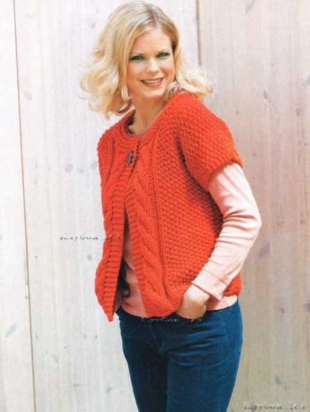 ​Knit Red Jacket with Short Sleeves