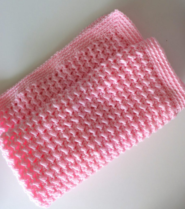 Helping our users. ​Simple Crochet Blanket for Beginners.