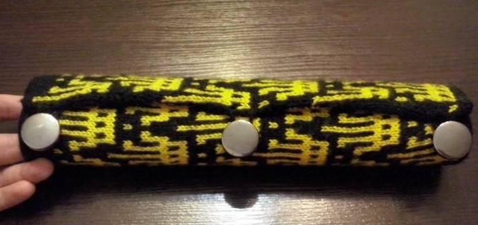 Comprehensive Guide to Crafting a Knitted Needle Case with the "Crown" Pattern Comprehensive Guide to Crafting a Knitted Needle Case with the "Crown" Pattern