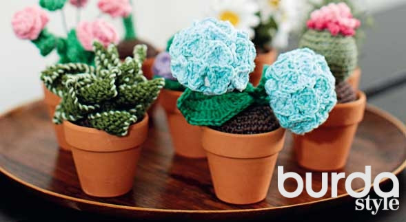 ​Crochet Hortensia in Ceramic Flower-Pot