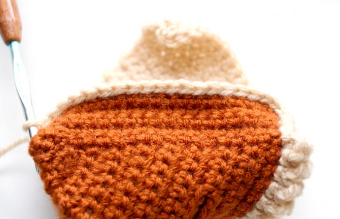 Comprehensive Guide to Crocheting a Delightful Pie with Whipped Cream