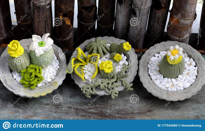 Inspiration. Crochet Garden Decroations.