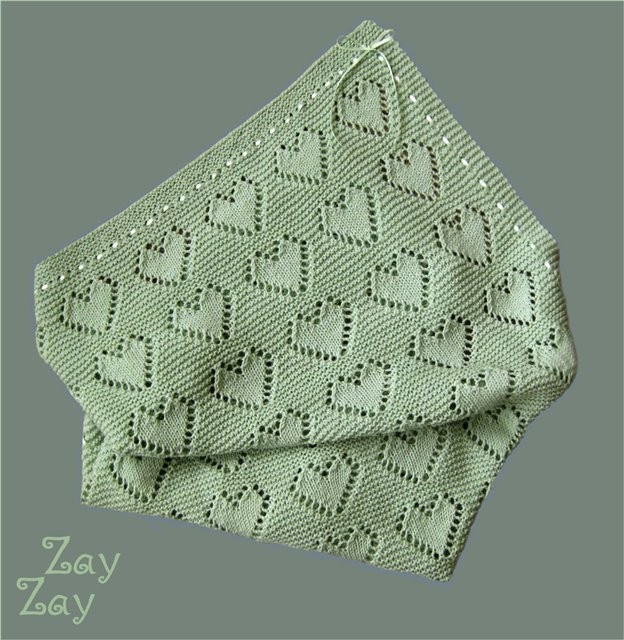 Helping our users. ​Baby Blanket with Hearts Pattern.