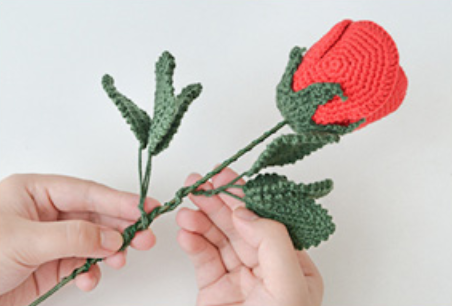 ​Helping our users. Crochet Bouquet of Roses.