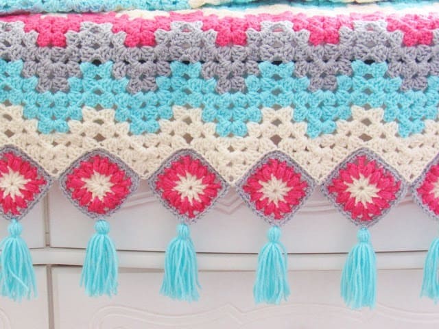 Helping our users. ​Crochet Rubble Afghan with Tassels.