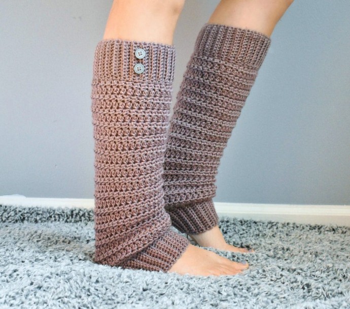 Helping our users. ​Beige Crochet Leg Warmers.