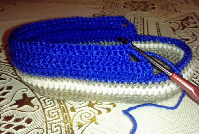 Helping our users. Crochet Sneakers Booties. Helping our users. Crochet Sneakers Booties.