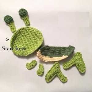 Helping our users. ​Crochet Grasshopper.