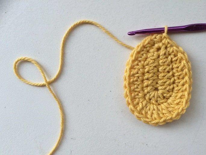 Create Beautiful Pineapple Crochet Drapery with Yellow and Green Yarn