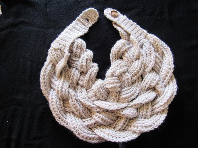 Helping our users. ​Crochet Braided Cowl.