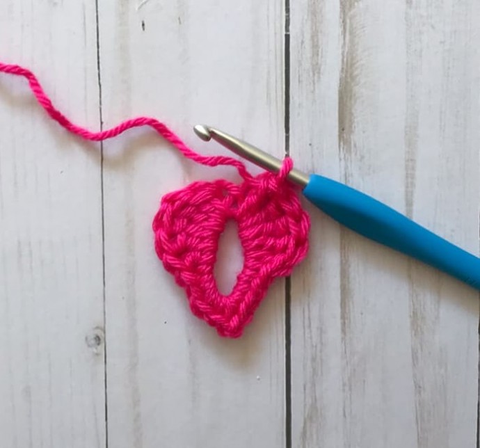 Helping our users. Fast and Simple Crochet Hearts.