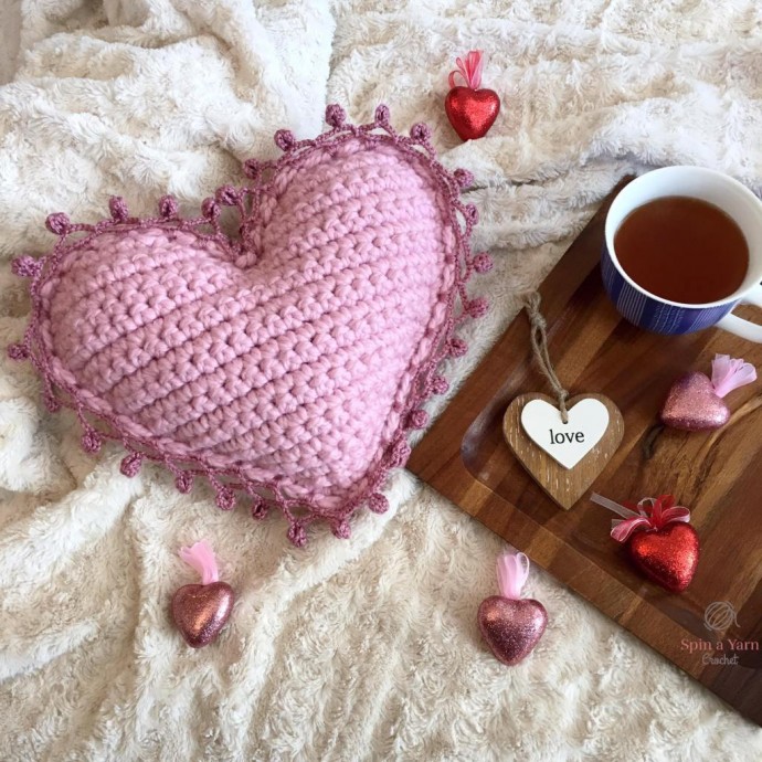 ​Helping our users. Crochet Heart Cute Pillow.