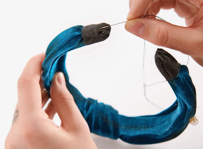 ​Velvet Headband with Pearls