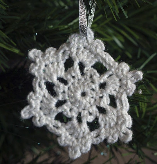 Helping our users. ​Crochet Snowflake.