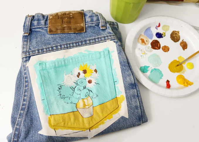 ​How to Make Stylish Jeans with Painting