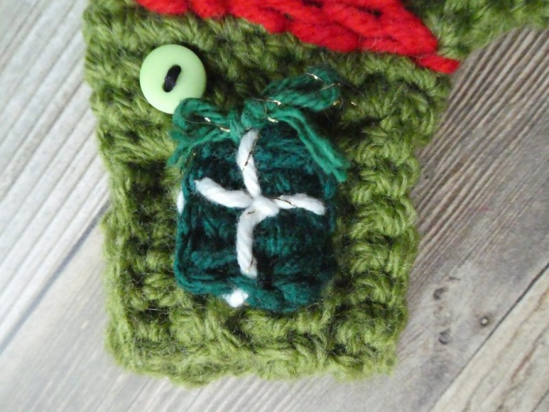 ​Crochet Christmas Tree Mittens