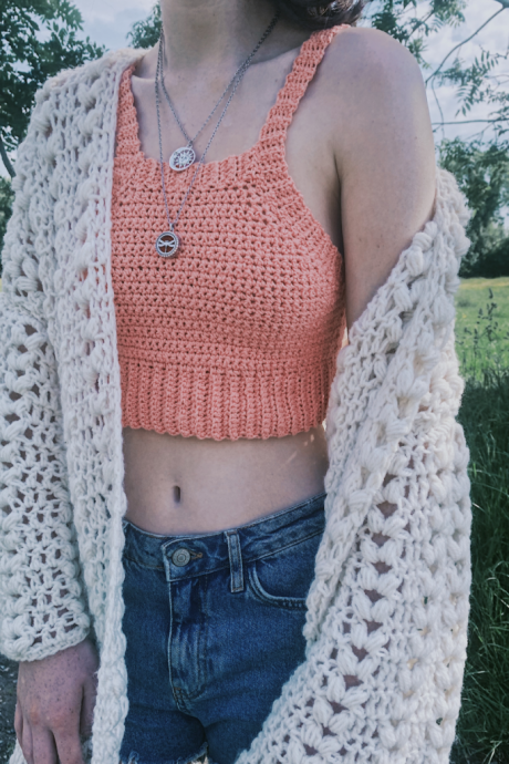 Helping our users. ​Basic Crochet Crop Top.
