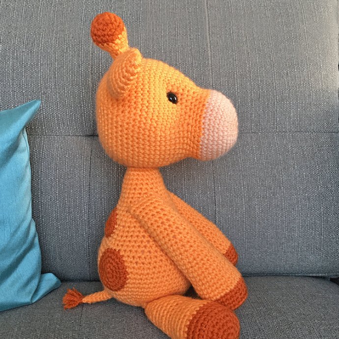 Helping our users. ​Cute Amigurumi Giraffe.