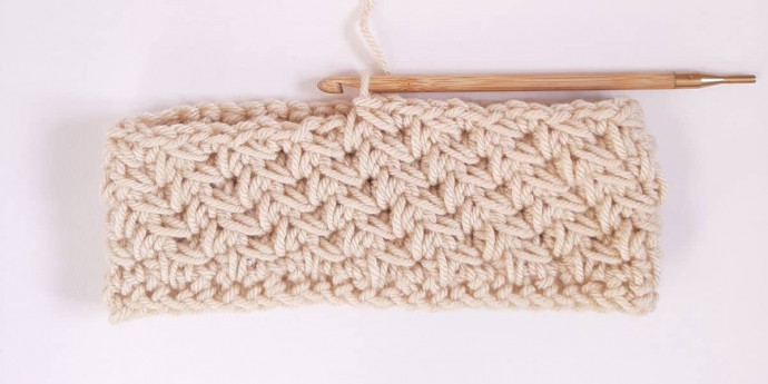 Step-by-Step Guide to Crocheting with Foundation Single Crochets and Long Single Crochet Together Step-by-Step Guide to Crocheting with Foundation Single Crochets and Long Single Crochet Together