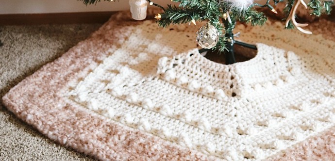 Inspiration. Christmas Tree Skirts.