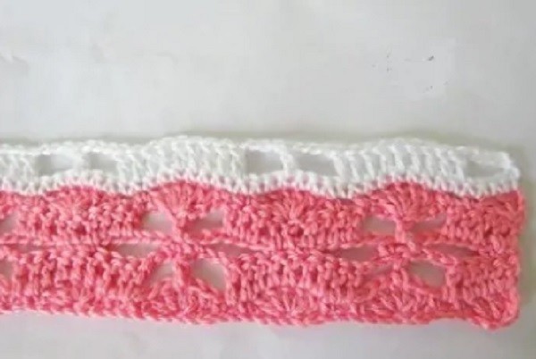 Helping our users. ​Crochet Blanket with Flowered Pattern.