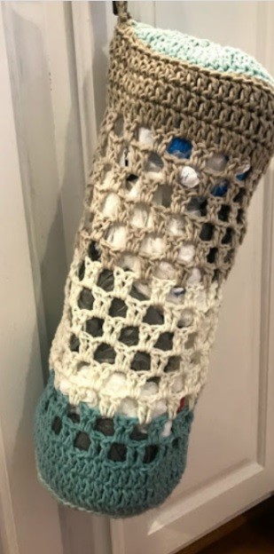 Helping our users. ​Crochet Holder for Plastic Bottle.