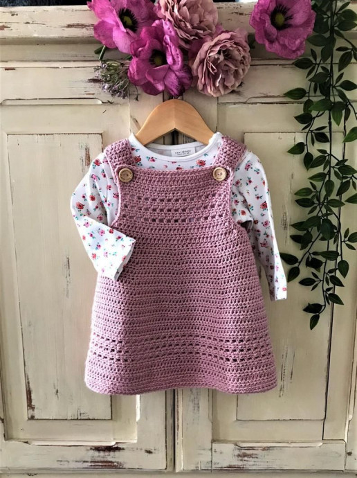 Discover the Creative World of Knit and Crochet Pinafores for Your Next Project Discover the Creative World of Knit and Crochet Pinafores for Your Next Project