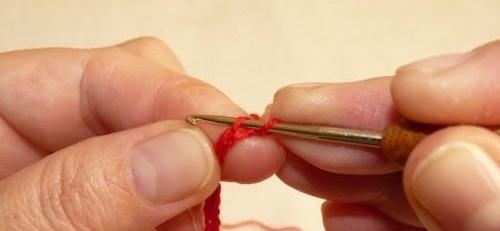 Complete Guide to Crocheting a Car Toy with Wheels Using Cotton Yarn Complete Guide to Crocheting a Car Toy with Wheels Using Cotton Yarn