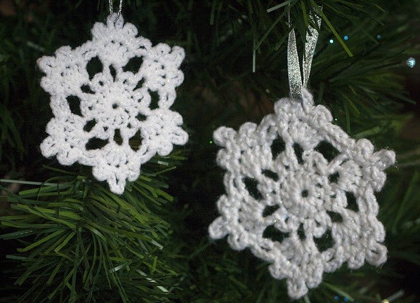 Helping our users. ​Crochet Snowflake.