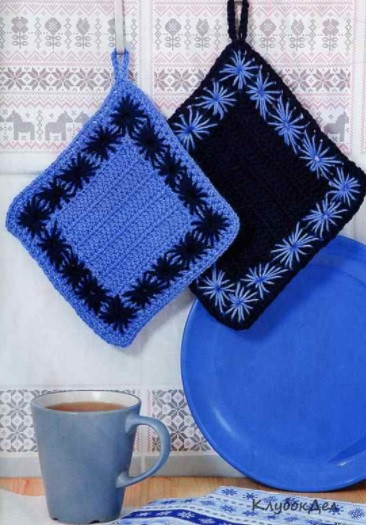 ​Simple Crochet Oven Cloth with Forget-me-Nots