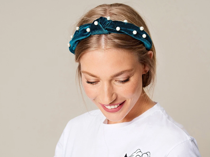 ​Velvet Headband with Pearls